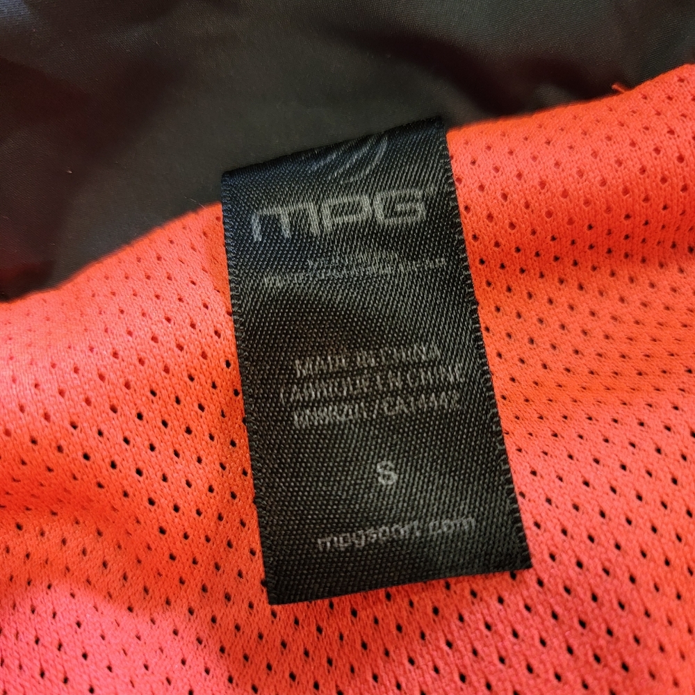 Mpg Running Jacket With Cinched Waist And Hood - S - image 5